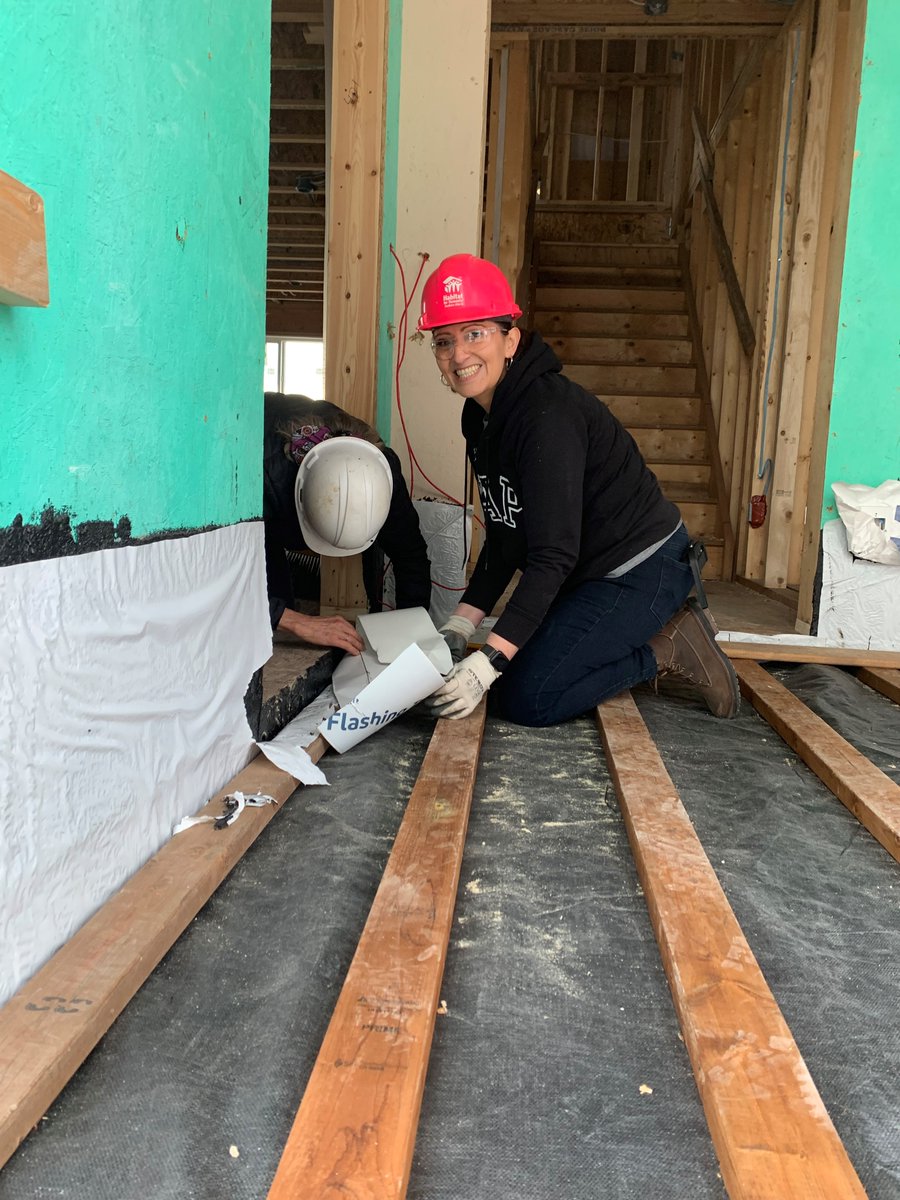 HFHSouthernAB's tweet photo. Thank you to @SchneiderElec for giving funds and volunteering your time with Habitat! #WeBuildHome https://t.co/pV2MlzRd6o