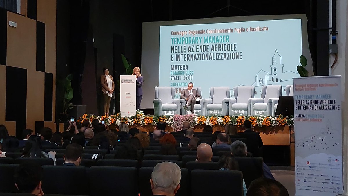 BccBasilicata's tweet photo. La consigliera #BccBasilicata Rosa Maria Caprino per l'Unione Giovani Commercialisti di #Matera, nel Convegno sul ruolo del Temporay Manager per l'impresa agricola e turistica, settori di strategica importanza per la crescita e lo sviluppo futuro del nostro territorio.
#cisiamo https://t.co/MP6pi0tDgA