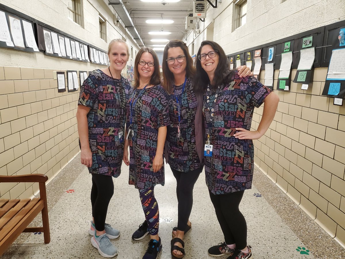BeaumontMagnet's tweet photo. Today we are reading in our PJs as we finish up Chapter 4 of The Chocolate Touch! It's been a very successful first week of #OneBookReadCity! Thank you for the support @msbondknox @educateknox @ReadCityUSA @KnoxSchools @GlennJacobsTN! #NoPlaceLikeBMA @BMAWindyC https://t.co/uvWNmwyBOv