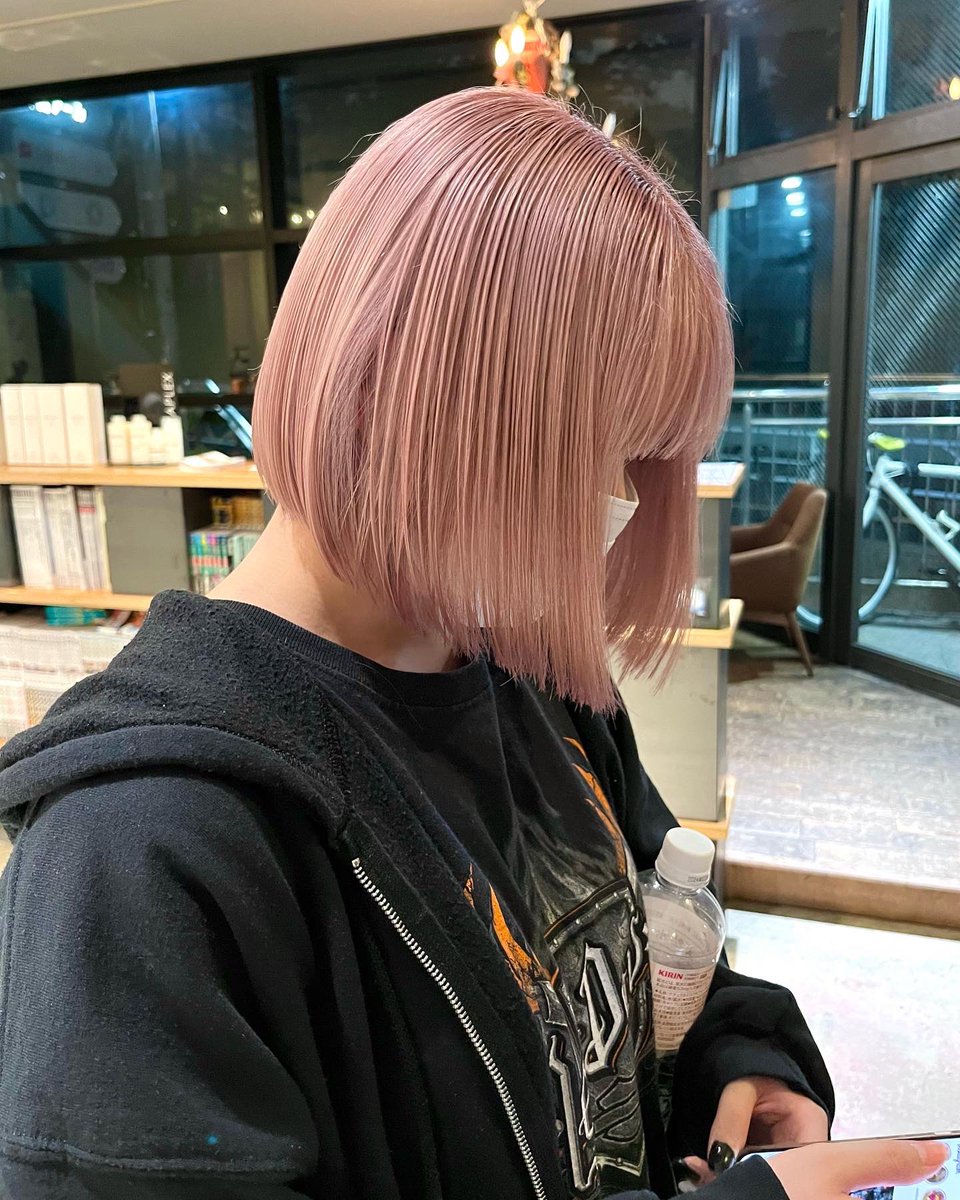 deco_tomohiro's tweet photo. 【1日1名限定】
5月9日空きあります🙇‍♂️
カラーモデル募集しています！
場所：渋谷

ケアブリーチwカラー
¥6000

練習ではなくスタイル写真用に募集してます！

#カラーモデル #カラーモデル募集 #ダブルカラー #ハイトーンカラー #渋谷美容室 https://t.co/Pz844OyKSv