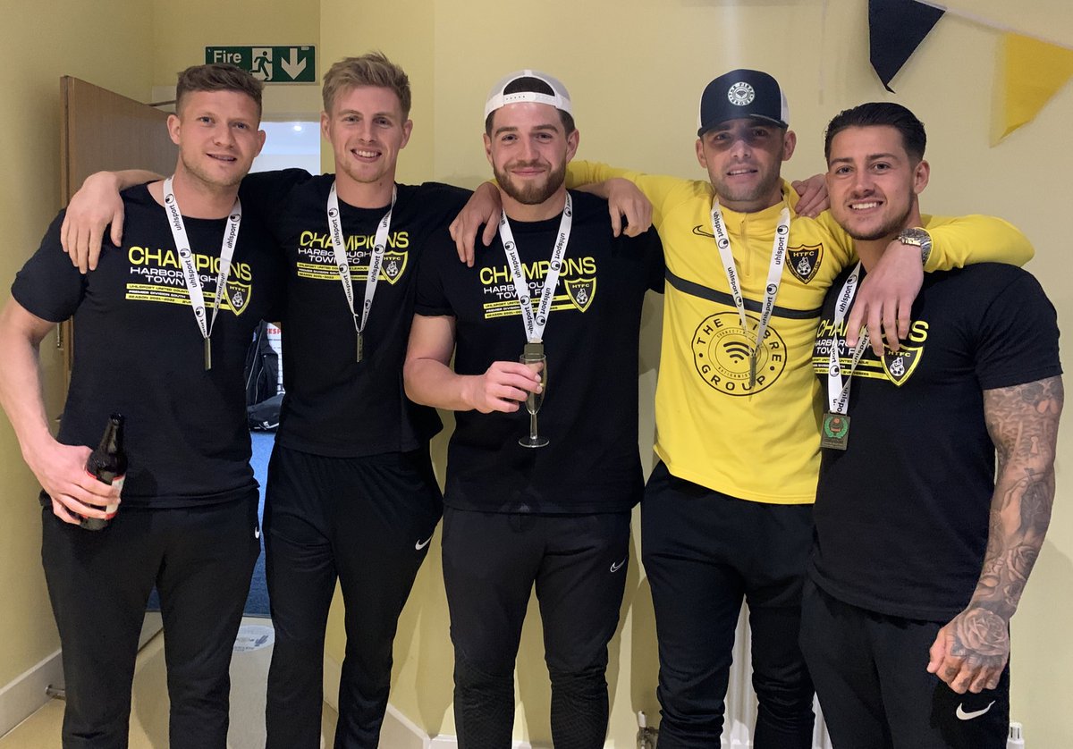HarbTownFC's tweet photo. ๐ Congratulations to @HarbTownFC First Team goalkeeper Elliott Taylor and defender and captain Ben Williams for being named @OffTheLineBlog GK and Defender of the Year at Step 5
๐ THANK YOU to our #UpTheBees supporters for their votes!
#SolidDefence #GKUnion #TrebleWinners https://t.co/daU39d2cpK