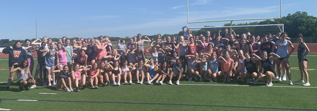 WakelandVB's tweet photo. Suns out guns out!!! Relay day!! @WHSoftball @wakelandgsoc @wakeland_track @wakelandrunning @WHS_gbb #gomavs https://t.co/QkJuw18hAi