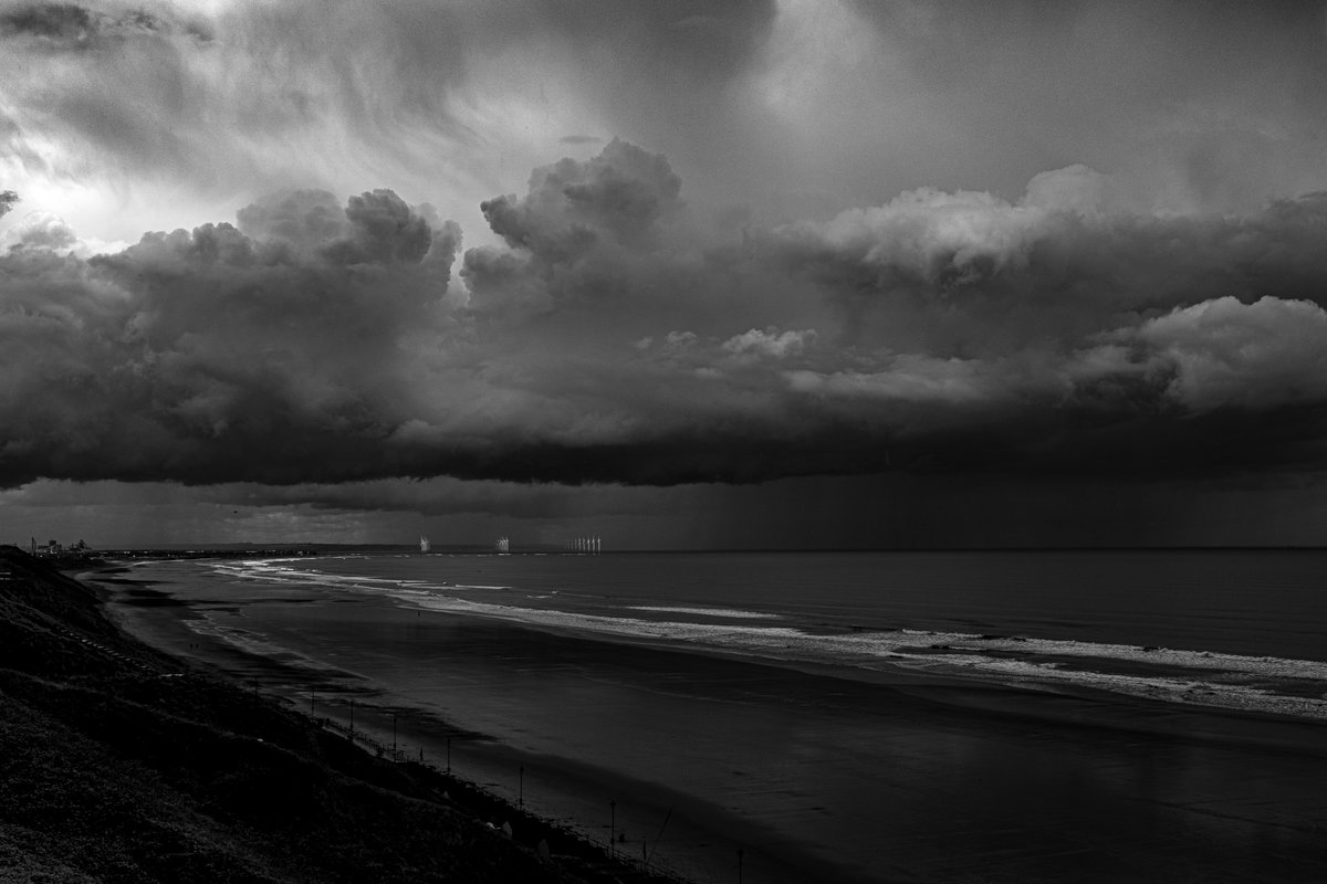 k_howard6's tweet photo. Storm clouds brewing on the NOrth Yorkshire coast at Saltburn and Coatham Marsh looking towards the now defunct Steelworks at South Gare  #southgare #fineartphotography #photography #landscape #northyorkshire #saltburn #disabilityarts https://t.co/PyS0f5g6Co