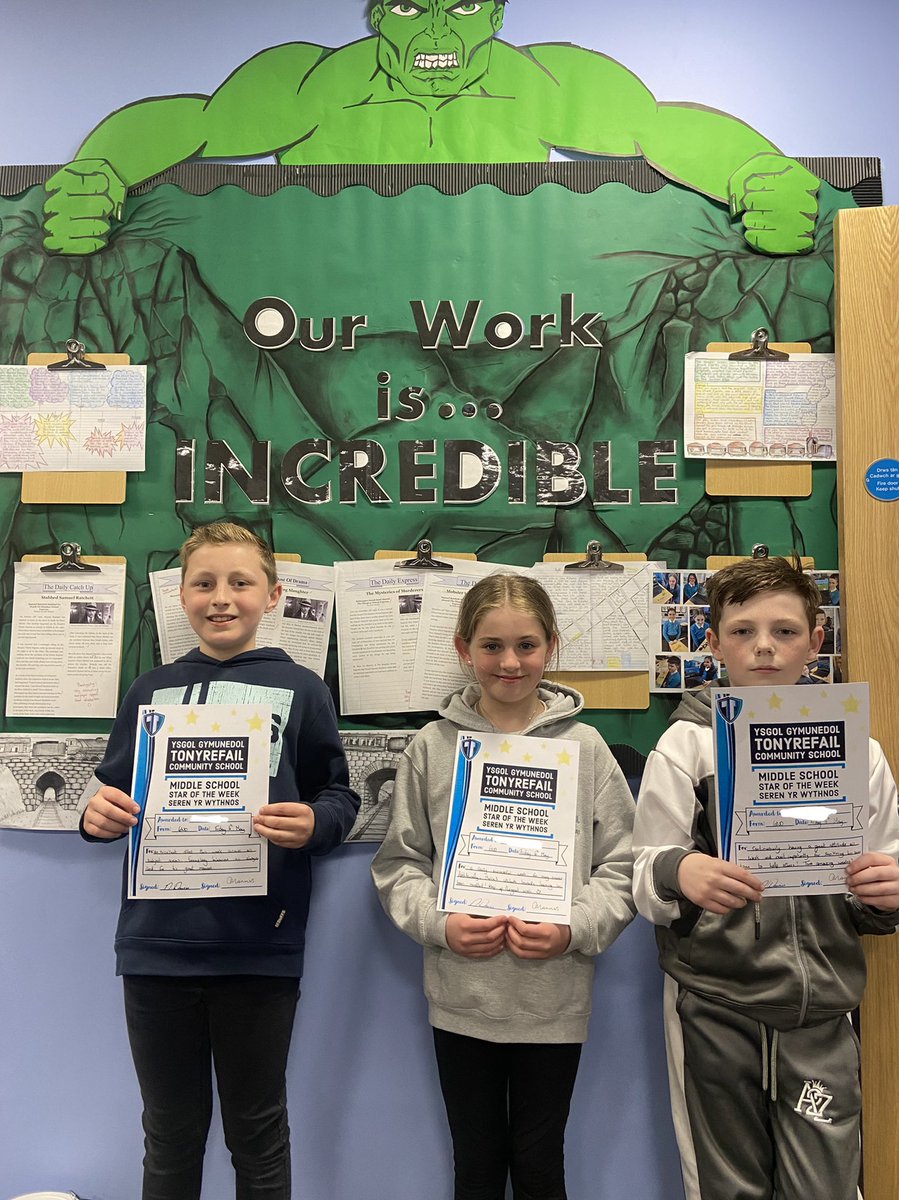 TCS_Y5_Y6's tweet photo. 🌟 Seren yr Wythnos🌟
Congratulations to Alfie, Malia & Joshua of #6ND for receiving the Seren yr Wythnos award this week! Excellent behaviour, attitude and commitment to learning yet again!Special mention to Josh for receiving the award for two consecutive weeks too!#DaIawn🤩👏🏼 https://t.co/06hAhW587E