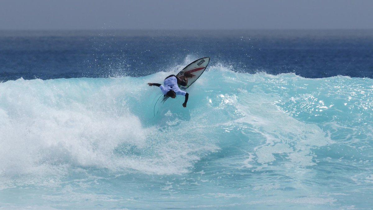Mas_Galapagos's tweet photo. Hoy 2do día del @wsl en El Tongo Reef Isla San Cristóbal #Galapagos con la primera ronda en la categoría de damas

#MasGalapagos apoya al surf como un medio para concienciar y cuidar el mar

#QSgalapagos2022
En este enlace se ver en vivo las competencias: https://t.co/BFPRJsnBKF https://t.co/5SbePrpuuA