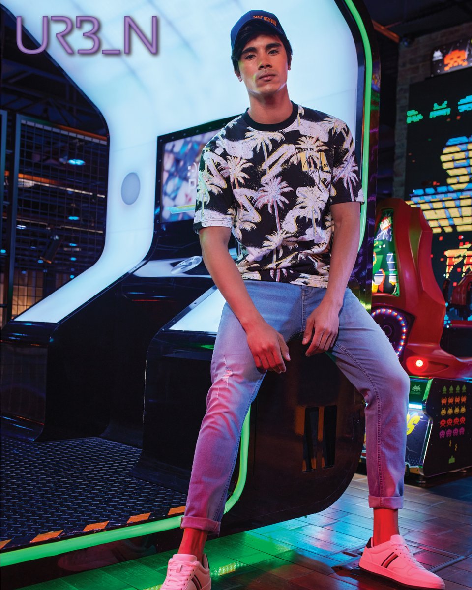 maxfashionMENA's tweet photo. Palm printed t-shirts got us feeling like weโre on vacation.๐
Discover the latest Urban Collection in stores and online, price starting from 45 dhs/ SAR
#MyMaxStyle #Fashion #Urban #Youngsters #MaxUrban #Trends https://t.co/GAPU27WjVS