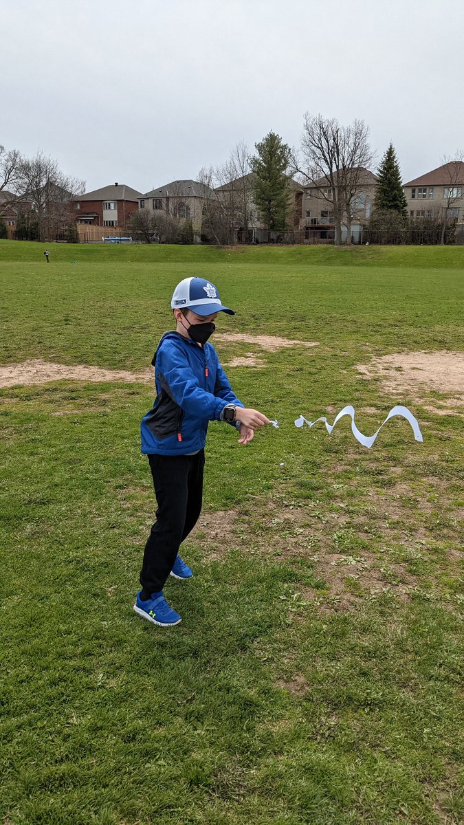 mrshansonclass's tweet photo. Perfect day to test our Wind Snakes 💨🍃 @mrscrossonclass @MargueriteHCDSB https://t.co/4n5DcPUbN6