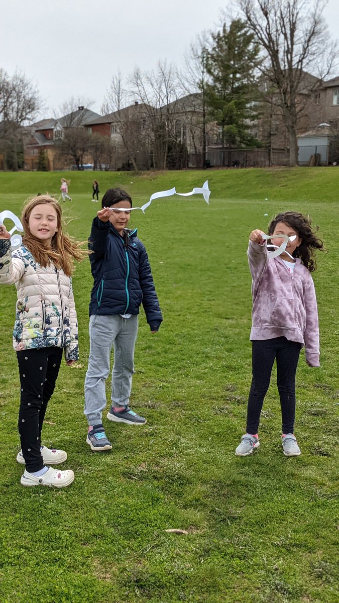 mrshansonclass's tweet photo. Perfect day to test our Wind Snakes 💨🍃 @mrscrossonclass @MargueriteHCDSB https://t.co/4n5DcPUbN6
