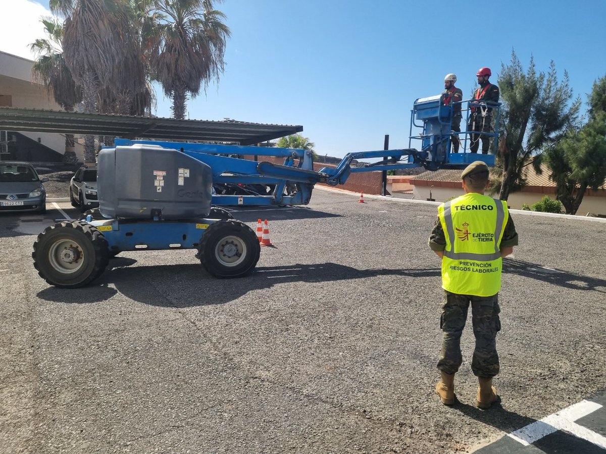 IGE_ET's tweet photo. Del 3 al 6 de #mayo en la Base General Alemán Ramírez, sita en las Palmas de Gran Canaria, la #SUIGECAN está realizando un curso de operador de Plataforma Elevadora Móvil de Personal. La formación #PRL en trabajos en altura salva #vidas. #ExcelenciaProfesional https://t.co/tzylLneXdF