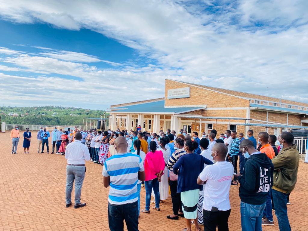 sekuandre's tweet photo. Today @kirehehospital in partnership with @PIH_Rwanda Join the Global community to Start #Nursingweek where different activities have been planned to improve quality health Care of @KireheDistrict Community. Stand together to cerebrate with #nurses the heart of Healthcaresystem. https://t.co/sK4w31ORRq