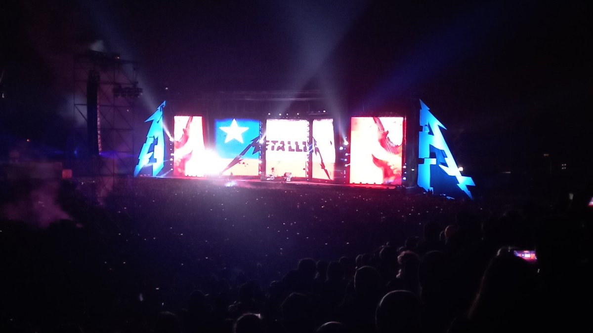 ismabroo17's tweet photo. @MonstersOfRock Metallica chile 2022 https://t.co/ZPPukM1Cix