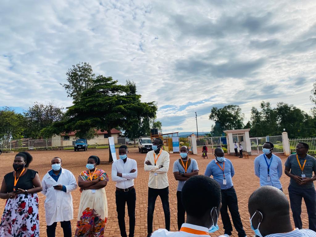 sekuandre's tweet photo. Today @kirehehospital in partnership with @PIH_Rwanda Join the Global community to Start #Nursingweek where different activities have been planned to improve quality health Care of @KireheDistrict Community. Stand together to cerebrate with #nurses the heart of Healthcaresystem. https://t.co/sK4w31ORRq