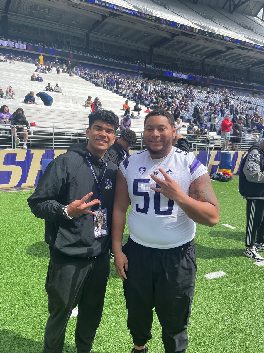 LucasBurrell3's tweet photo. Thank you @UW_Football for the hospitality &amp; experience to be a part of Husky Football this past weekend.  Excited for this next chapter @UW and what it will bring forth. Thank you @KalenDeBoer, @PlayerProMorgan, @JGlenn_UW, @MylesMurao, @Coach_SchmidtE, @MDFootball #3Stripers https://t.co/OFdexXRq1T