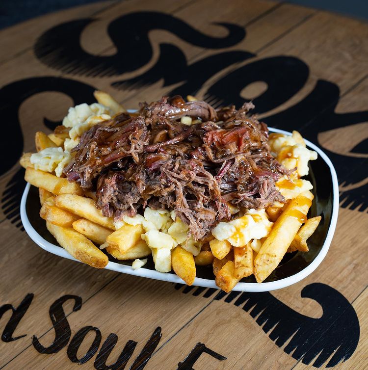 It's Fry-day! 🍟
Skin on fries, creamy cheese curds and slow smoked brisket!

<a href="/smokeandsoul/">Smoke and Soul</a>