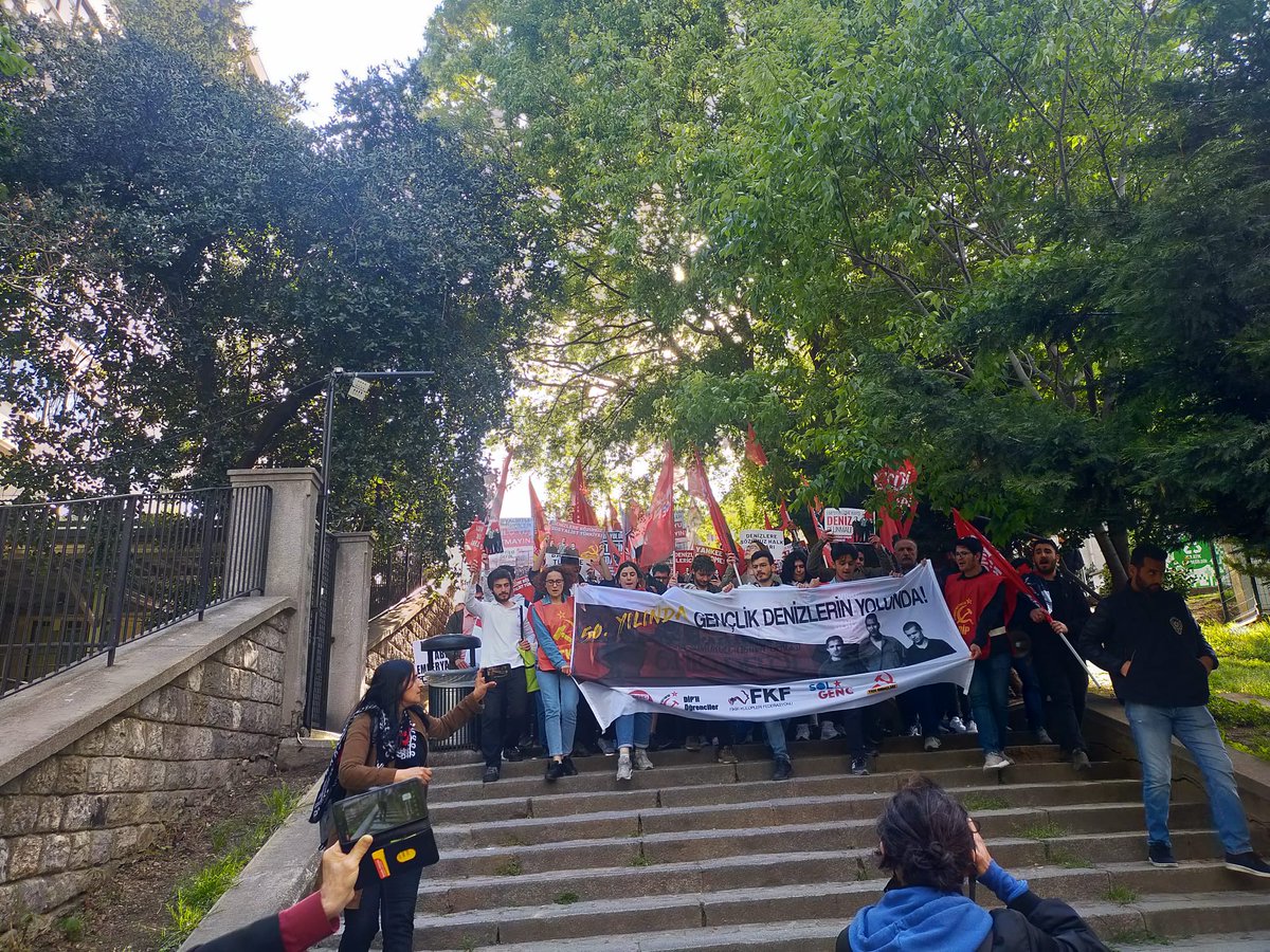 📢 Denizlerin 6.Filo'yu denize döktükleri yerden bir kez daha sesleniyoruz:
Yaşasın Tam Bağımsız Türkiye!
📍İstanbul/Dolmabahçe
#6Mayıs1972