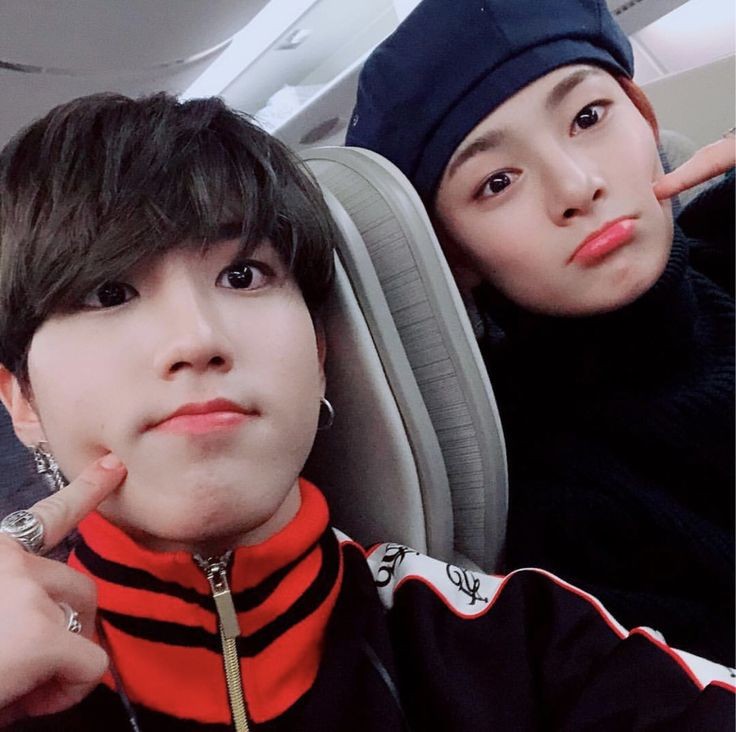 jiusungthinker's tweet photo. with the maknaes 🦊

#JIU #GAHYEON #HAN #IN #Dreamcatcher #StrayKids #한 #지유 https://t.co/iXewuGsFJ2