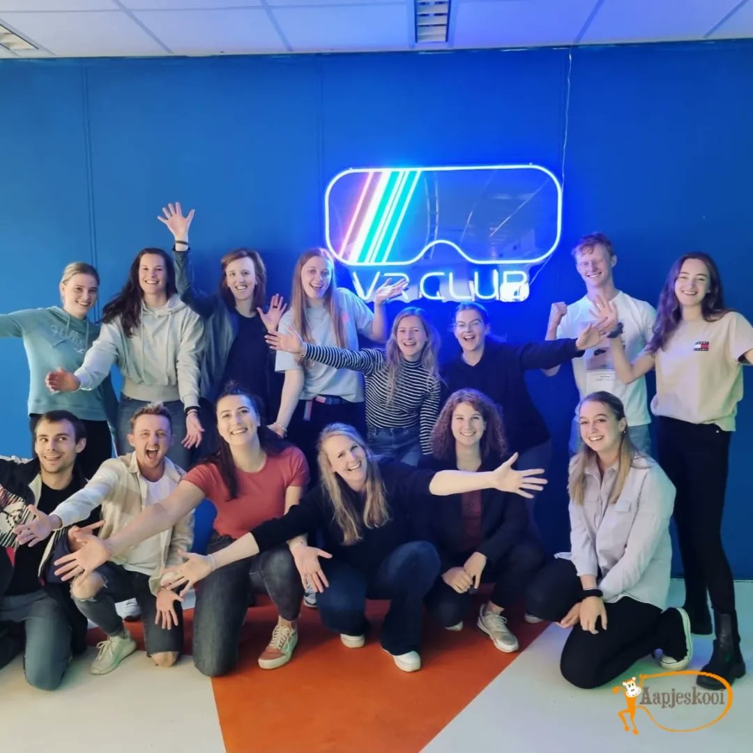 De Aapjeskooi bestaat 10 jaar en dat hebben we vanochtend goed gevierd met een teamuitje in Utrecht! Wat hebben we toch een leuk team!! 😃🐒 

#aapisjarig #10jaar #vrclub #demoestuin #vacature #vacatures #wezoekennogcollegas #leukebijbaan #gymleraar #gymdocent #peutergym