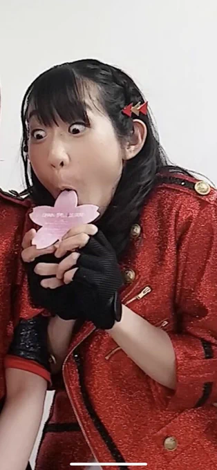 今日は誕生日です🙈✨
普段自分の写真とか恥ずかしくてあんまり載せないんだけど、今日は昔のやつだけどお気にのやつ載せちゃうっ💓(ฅ∀<`๑)テヘッ♡

お祝いしてくれなきゃ夢に出ちゃうぞ☆! 
