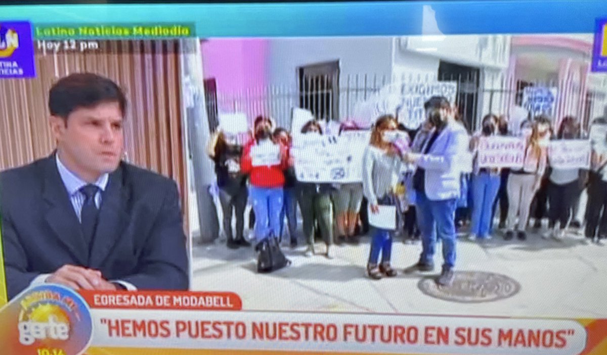 EntreNotaGLU's tweet photo. Gran intervención de #ArribaMiGente al problema de #Modabell Confiemos en la palabra de su gerente aunque quedó claro que comunicación “permanente” para este es bloquear en redes! #EntreguenTitulosModabell #TuProblemaEsMiProblema 👏 @ArribaMiGente_ abrazos desde NY https://t.co/VcNRK1Se2Z