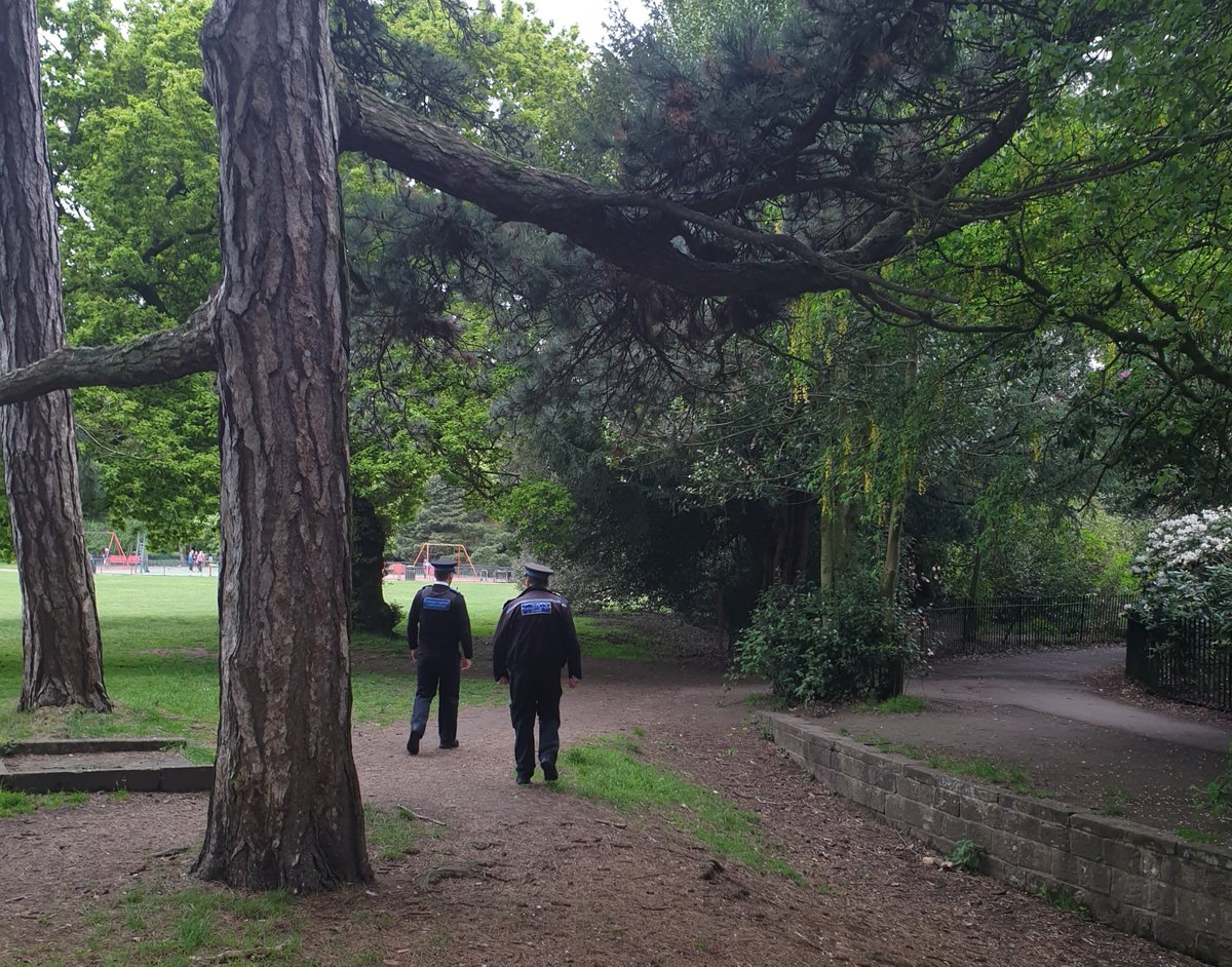 MerPolSthLpool's tweet photo. Local neighbourhood officers are currently providing a visible presence in and around the area of Calderstones Park, L18 https://t.co/ylisZtfpcQ