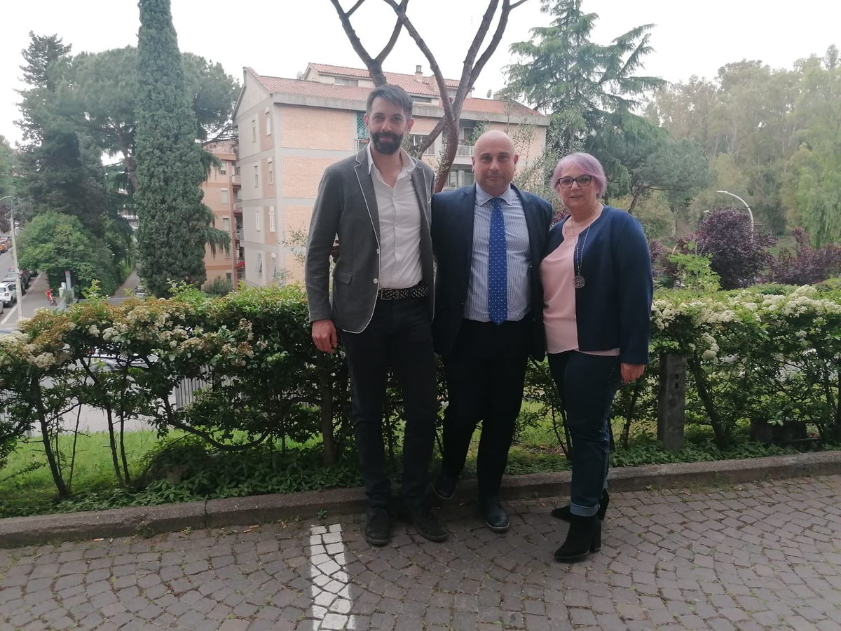 nictavoletta's tweet photo. #ACLITerra apre in provincia di #Frosinone!
La presidenza nazionale (che vediamo rappresentata in foto da Nicola Tavoletta ~ Presidente, e Arianna Zizzo ~ Vicepresidente) ha incaricato Gianrico Rossi quale Responsabile Territoriale.

💪🏻 Buon lavoro, Gianrico!

@Acli_Terra https://t.co/dobfEPrB3k