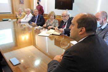 HosDip's tweet photo. Reunión Consejo de Participación Institucional “Hospital Dipreca”
La cita, realizada el jueves 5 de mayo y de forma presencial, es parte de la ley 20.500 de Asociaciones y Participación Ciudadana en la Gestión Pública. https://t.co/YHOkuP5gDg