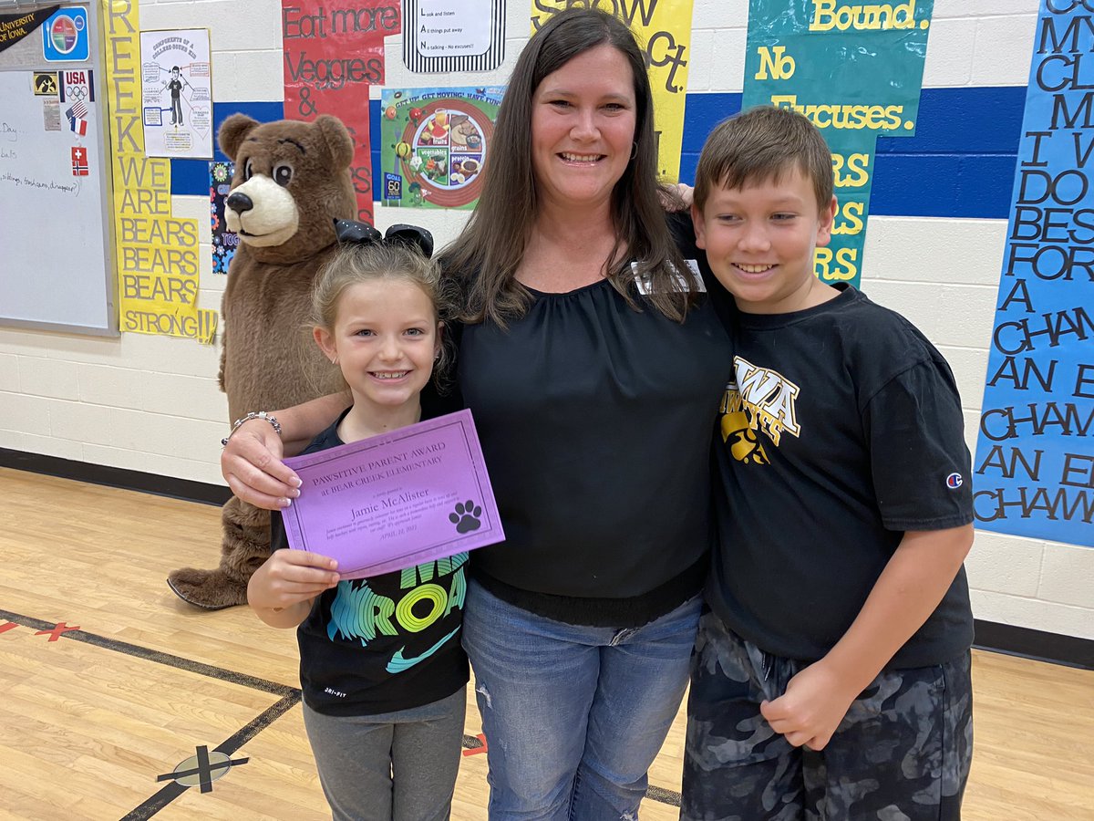 BCEfamily's tweet photo. We are so grateful for all the help and support we receive from our Pawsitive Parents! So much fun recognizing them at our @BearCreekElem pep rally today! https://t.co/N1TDnpLlr9