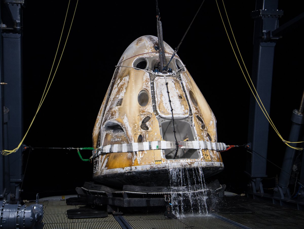 KathyLueders's tweet image. Increased activity in low-Earth orbit has been on full display during the past three weeks with Axiom-1 (#AX1), arrival of NASA's SpaceX #Crew4 at @space_station, and with a return to Earth splashdown of NASA's SpaceX #Crew3 last night.