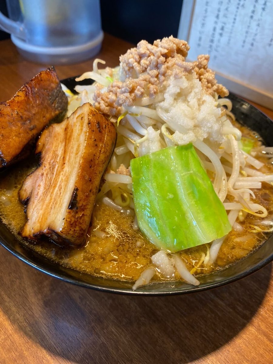 honten_ayaneko's tweet photo. どうしよう。。。
明日と明後日の角煮とも二郎が
楽しみで眠れない。。。
明日は絶対わたしもまかないで
食べるって今から決めてるんだ😿❤️
5月7日と8日の土日はゴールデンウィークの
フィナーレでとも二郎ね😌✨🍜🐽🫡 https://t.co/3MI32dPs1s