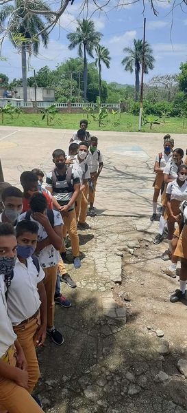 EnmaEsbu's tweet photo. La merienda escolar es un proceso que beneficia a nuestros pioneros. Programa de la Revolución que piensa en el bienestar de nuestros educandos.
" Patria es humanidad " https://t.co/KHXQXWBhEg