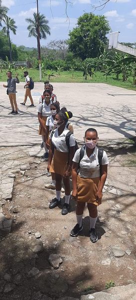 EnmaEsbu's tweet photo. La merienda escolar es un proceso que beneficia a nuestros pioneros. Programa de la Revolución que piensa en el bienestar de nuestros educandos.
" Patria es humanidad " https://t.co/KHXQXWBhEg