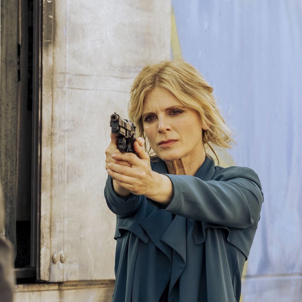 ITG_Ltd's tweet photo. No one ever truly leaves the service.
@AcornTV's gripping detective drama #SignoraVolpe continues tomorrow. 🕵️♀️ Don't miss it.
⭐️ @EmiliaFox, @ImJamieBamber, #AlexArnold
🎬 Director: #MarkBrozel (Eps 2 & 3) https://t.co/yJENPlwvXH