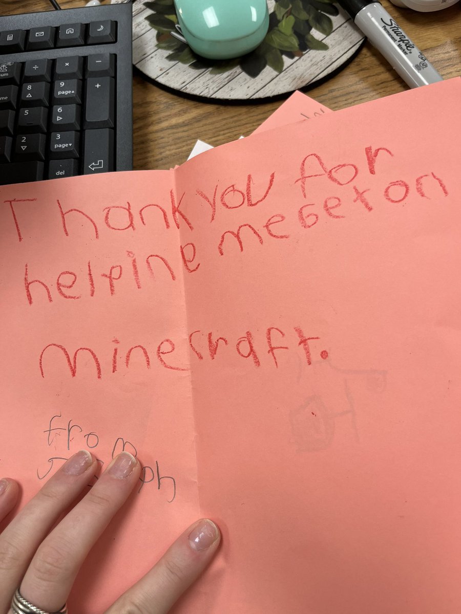 MsSalsingerTech's tweet image. It’s the little things! “Thank you for helping me get on Minecraft” #TeacherAppreciationWeek @MNPSLearningTec @Minecraft_MNPS @PlayCraftLearn