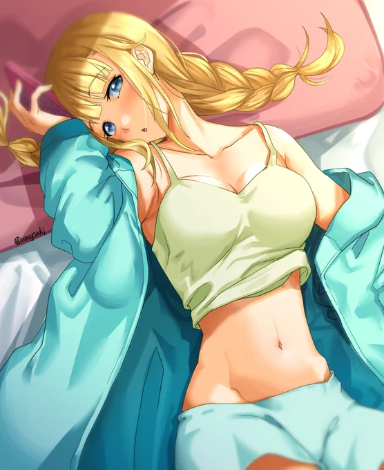 月見英子 #パリピ孔明 
部屋着好き 
