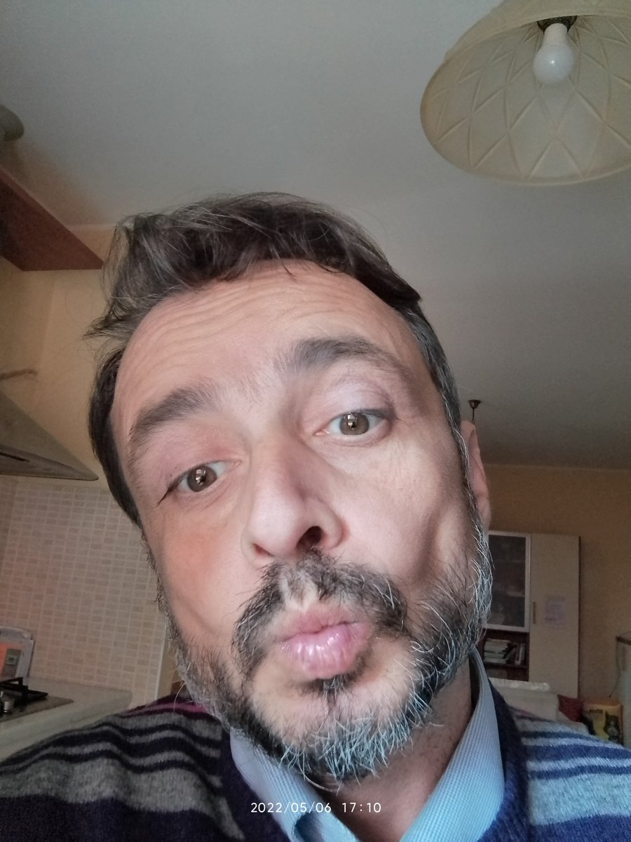 andypr72's tweet image. Come sono macho
#colpadellefiglie