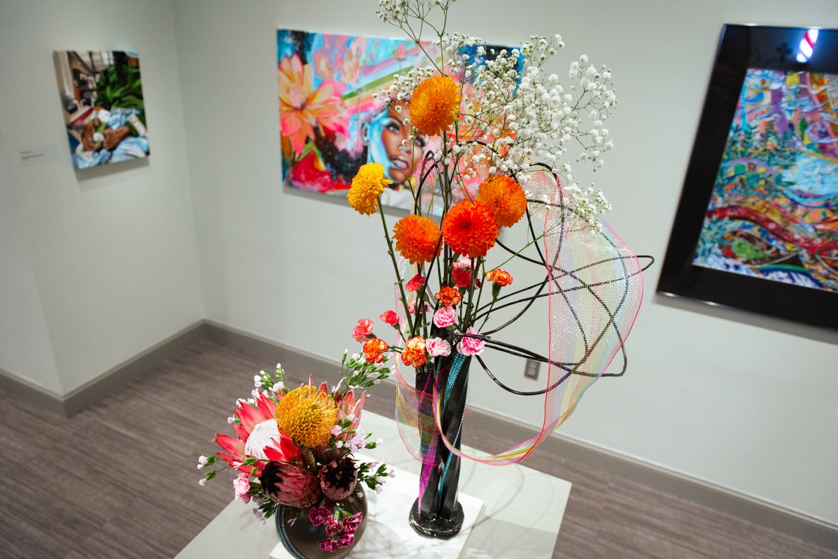 ColaMuseum's tweet photo. Ikebana International Chapter #182 
Betsy Kaemmerlen &amp; Karen McMillan, exhibitors 
Dreaming in Color Based on Galaxy Dreams by Ija Charles 
Materials used: Protea, baby’s breath, carnation, and chrysanthemum 
On view in 22 South Carolinians

#ArtBlossoms #22SC #SupportTheArts https://t.co/1hKwNn08xk