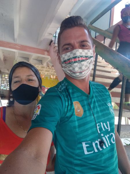 EnmaEsbu's tweet photo. Listos para empezar la superación política para directores desde la Institución Educativa ESBU Enma Rosa Palma Soriano. Vamos con todo. 😘😘😘😘😘😘😘😘 #reiniermarin #adalberorevilla #IlsyCabrera #CubaViveYRenace #CubaMined #ismarayrodriguez #PalmaSoriano #JulioCesar #Secundaria https://t.co/6YCGl7ywoE