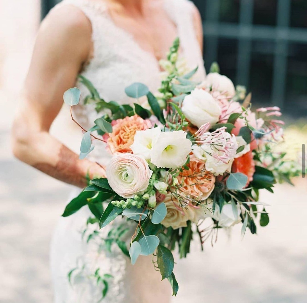 Here to brighten your feed on this rainy Friday! Happy weekend💐🌸🌷🌺🌼  #BoldEventsATL