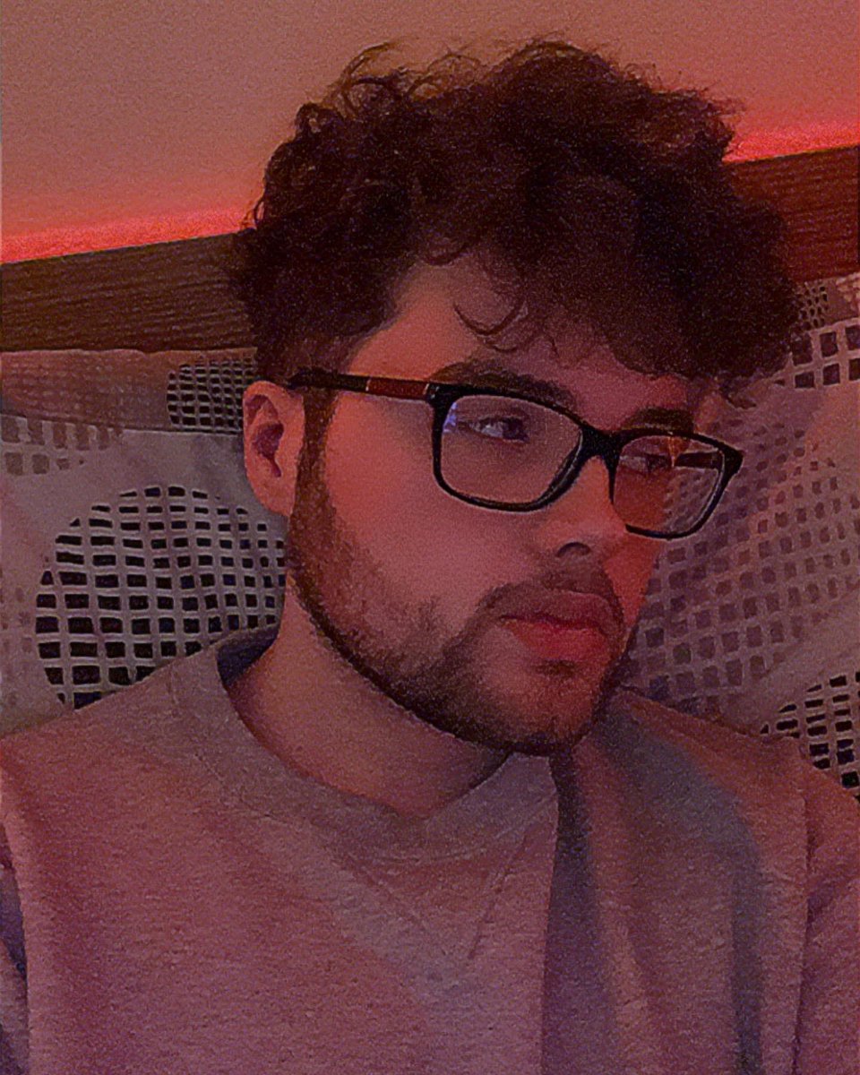 HENTAl's tweet photo. i feel as dead as i look rn https://t.co/GMvGYvf225