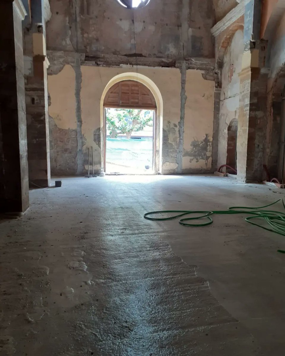FragaAyto's tweet photo. 🧱 | URBANISMO
Continuamos avanzado con las #obras y #proyectos programados 👏👏
Aquí os dejamos unas imágenes del interior de la recuperación del #CEICU y la remodelación de la antigua residencia en #albergue juvenil 💪
#Fraga #mejoras #urbanismo https://t.co/9wRiINDPxC