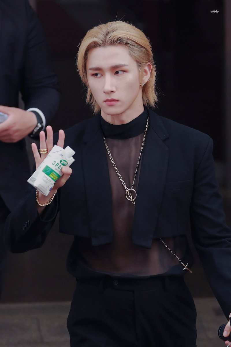 aimimx's tweet photo. 220506 뮤직뱅크 퇴근
#몬스타엑스 #MonstaX #아이엠 #창균 #IM
@OfficialMonstaX https://t.co/oo4hyD33eE