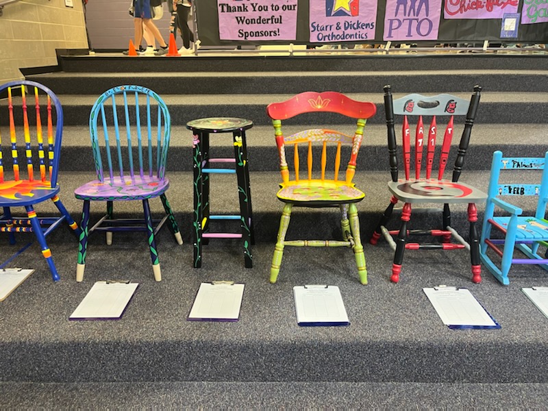 C_ConwayUC's tweet photo. It’s great to see events like Chairs for Charity returning to our schools. The students at @PorterRidgeMSNC are so talented! Take a bow Mrs. Durban and Ms. Hagler.  @UCPSNC @AGHoulihan #ArtsMatter ##BeTheBest https://t.co/Z0vbiXmN1t