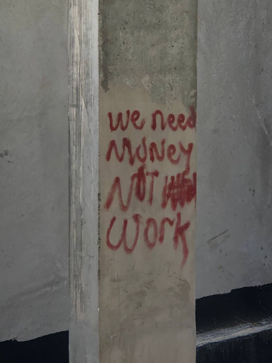 هذه الصورة تشرح سبب اختفاء العمالة في ارض المشروع!! وتشرح سبب تكرر الاخطاء والعمل العشوائي بسبب استئجار عمالة رخيصة من الشارع

مرسية تحتاج الى اقالات والى قرارات شجاعة يامعالي الوزير <a href="/majedhogail/">ماجد الحقيل</a> 

<a href="/SaudiNHC/">NHC</a>
@wafi__sa
@saudimomra
<a href="/Mohammad_Albuty/">محمد البطي</a>
#متضررين_مشروع_مرسيه