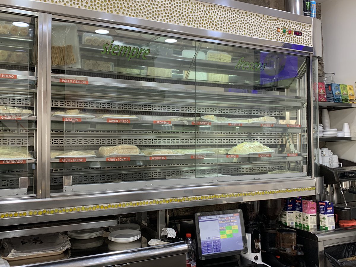 Darias35's tweet photo. Aquí hacen los mejores sandwiches del mundo #Pizco https://t.co/EswYvb5ApD