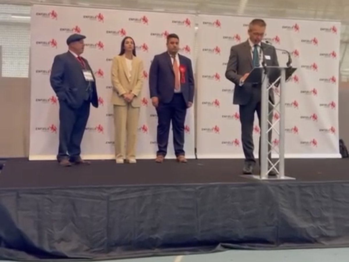 MahmutAksanoglu's tweet image. Honoured to have been re-elected to serve for a second term as a @UKLabour Councillor for Southbury Ward! Would like to thank all Southbury Ward residents who once again put their trust in me and everyone who supported us during the campaign. We did it 💪🏻🌹#OnYourSide