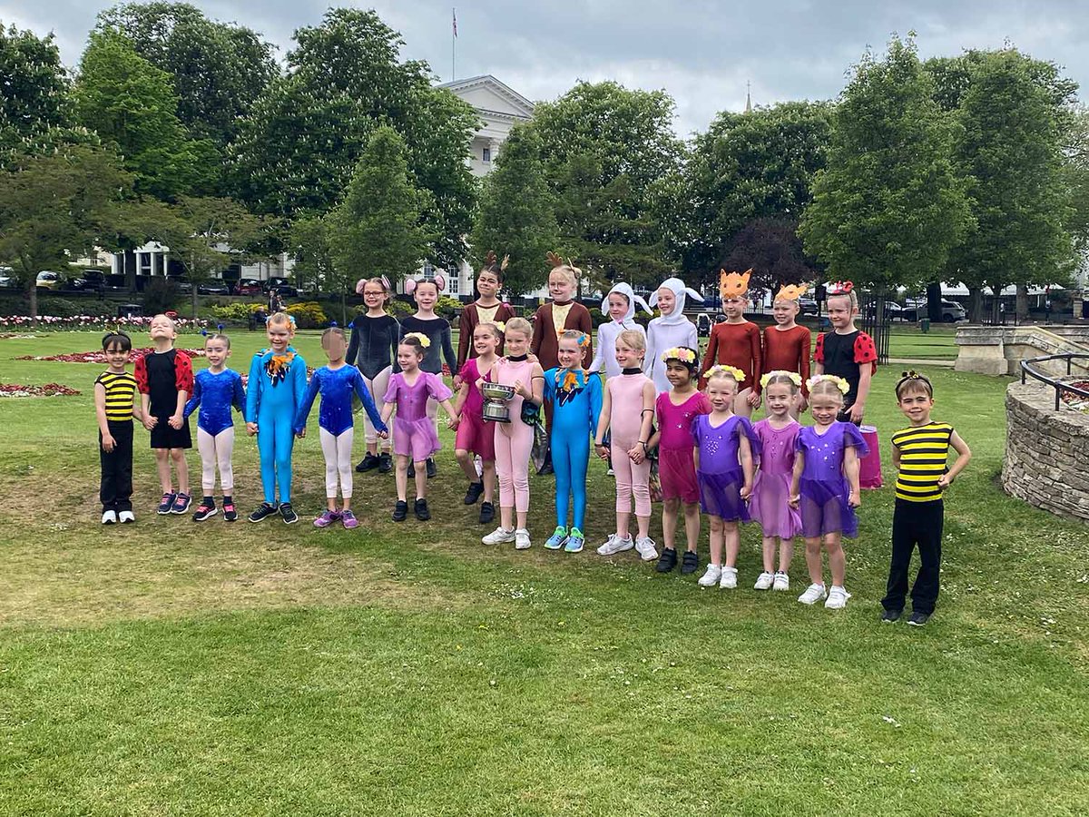 StEdsPrePrep's tweet image. Many Congratulations to our Pre-Prep Pupils, from Reception to Year 2, who this afternoon were awarded the Critchley Bowl in the Primary School Dance Group Academy at the Cheltenham Festival of Arts! Fantastic performance, everyone!🩰