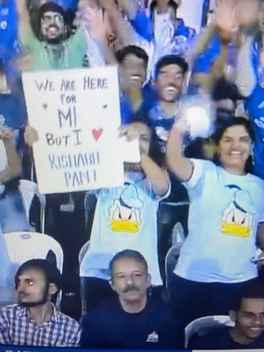 SayedReng's tweet photo. They know what’s up @RishabhPant17 https://t.co/UodCq294Re
