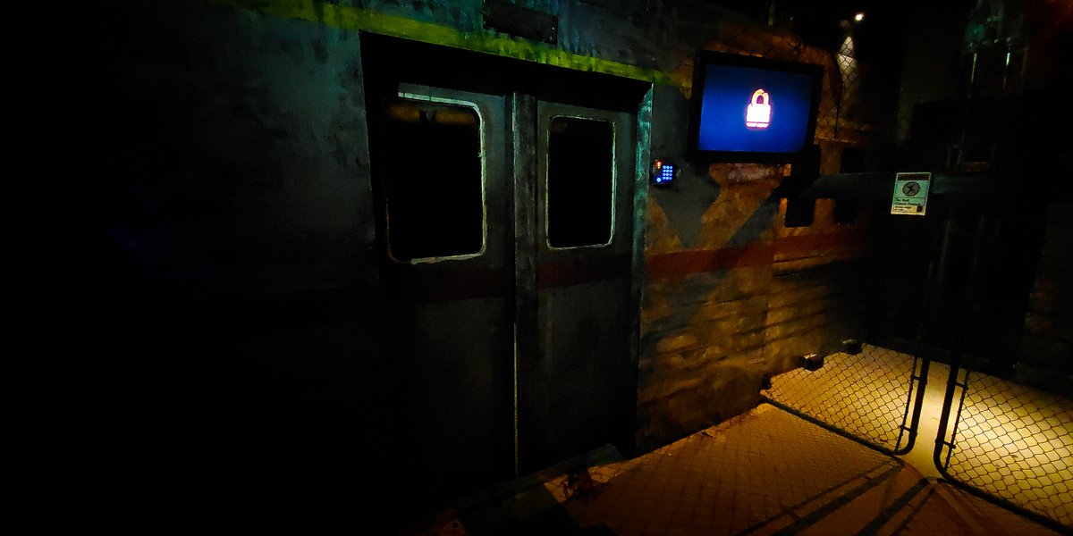 The killer is hiding somewhere beyond those doors, are you fast enough to catch him? Play Crossroads and find out!