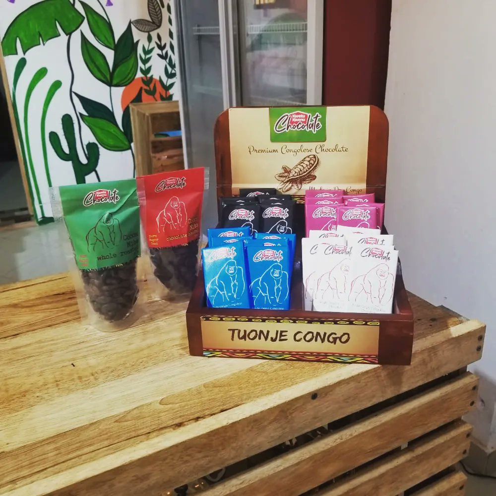 GroupKwenu's tweet photo. New outlet alert🚨🚨⚠️
We are delighted to partner with @uneboucheedebonheur to bring you premium chocolate🍫 made with love near you .

#kwetukwenuchocolate #Premiumchocolate🍫 #Produitduterroir #madeindrc #bakedwithlove https://t.co/Qwoi5mRFJv