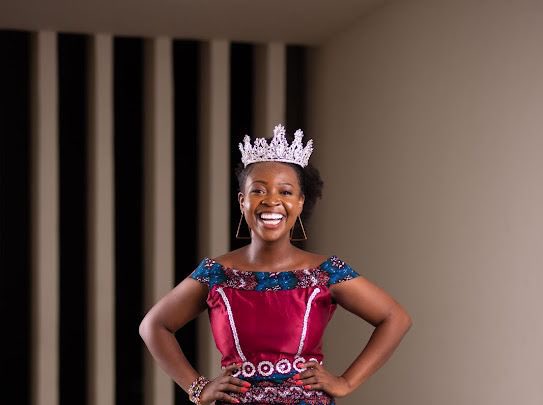 WocomGij's tweet photo. In her hands was the power, the power she built with her elements. The power that became her crown to the crowd.
Crushing on the Miss communicator 2021.
#gijsrc @gijsrc_official
#wocomgij
#beauty https://t.co/d5K8LxuXD7